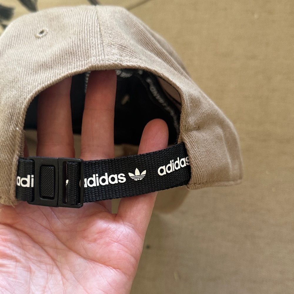 Adidas Classic Tan Cap - Picture 4 of 4